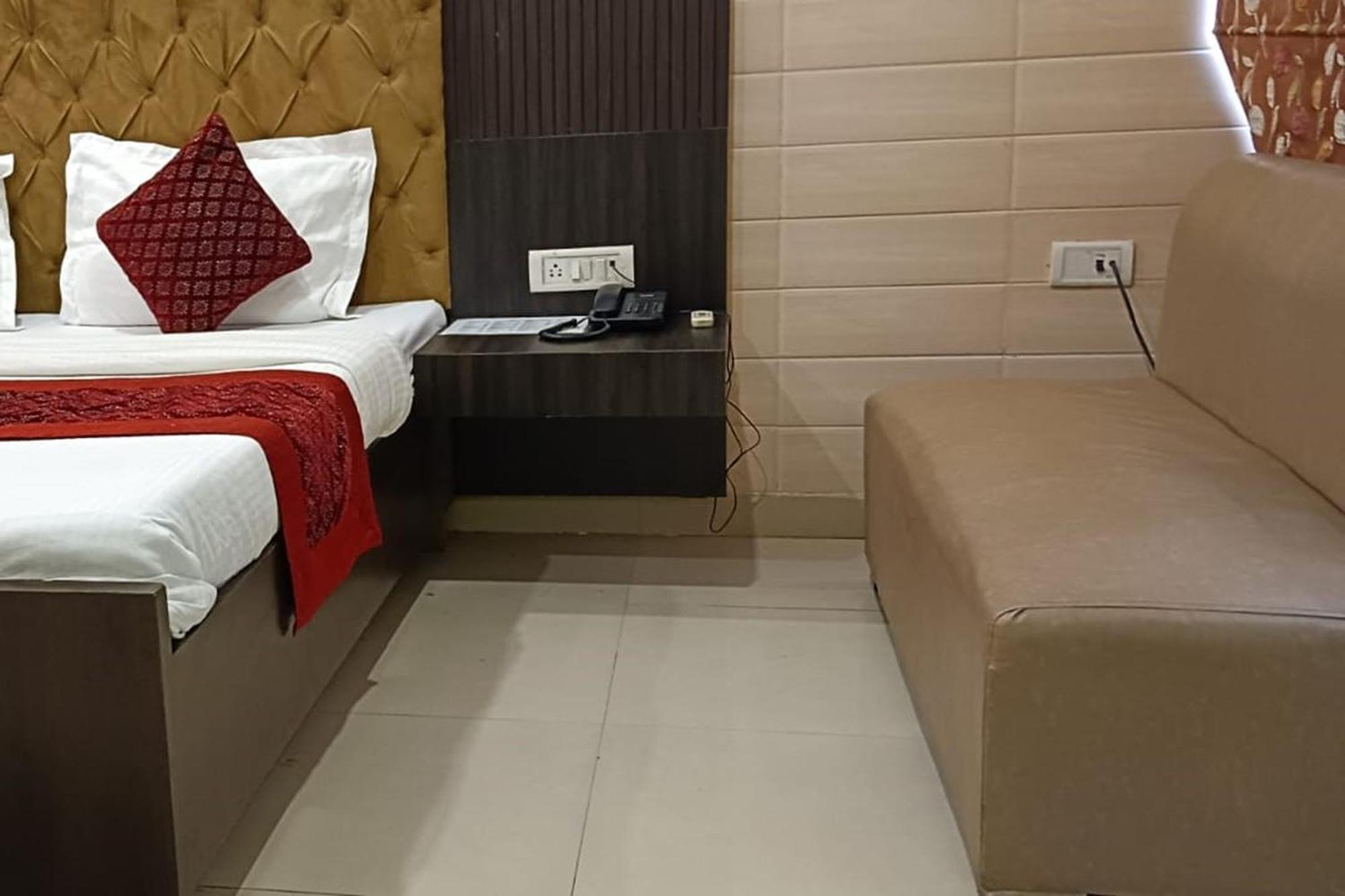Hotel Shree Kanta غورغاون المظهر الخارجي الصورة